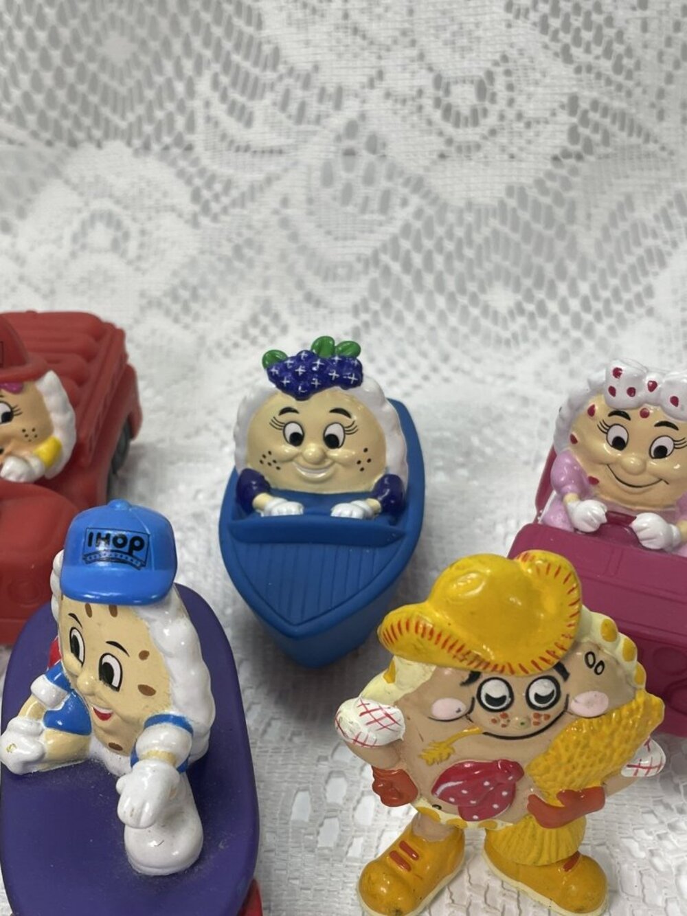 Vintage Lot Of 8 IHOP Restaurant PVC Toy Figures Driving Cars from 1996 - Picture 7 of 16
